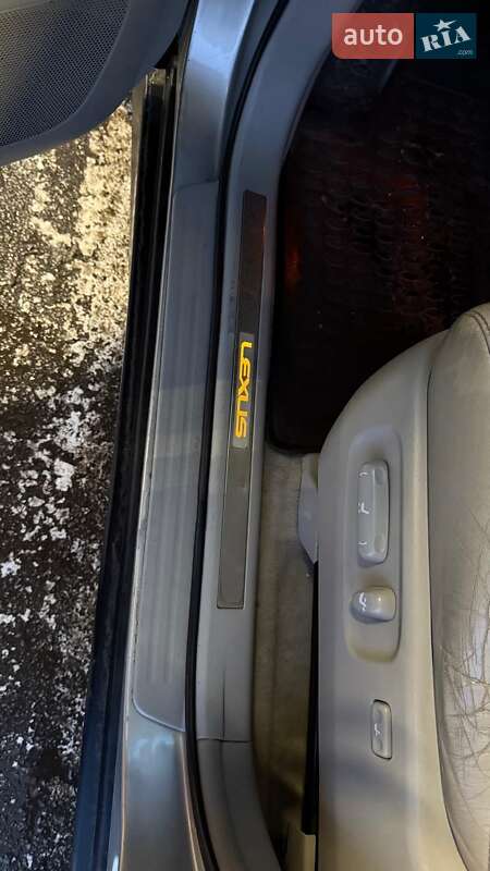 Внедорожник / Кроссовер Lexus RX 2006 в Харькове