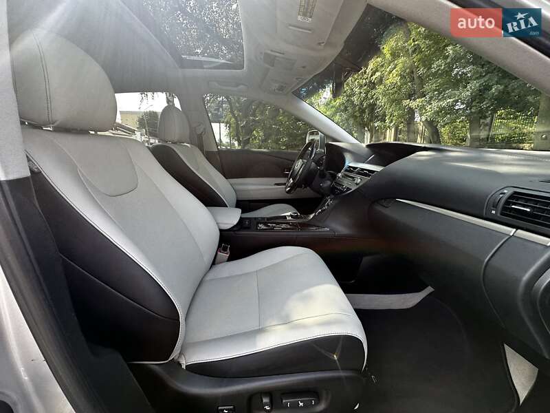 Позашляховик / Кросовер Lexus RX 2013 в Чернівцях
