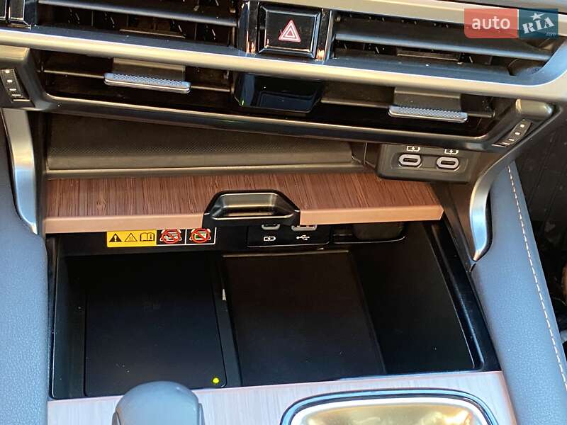 Позашляховик / Кросовер Lexus RX 2023 в Києві