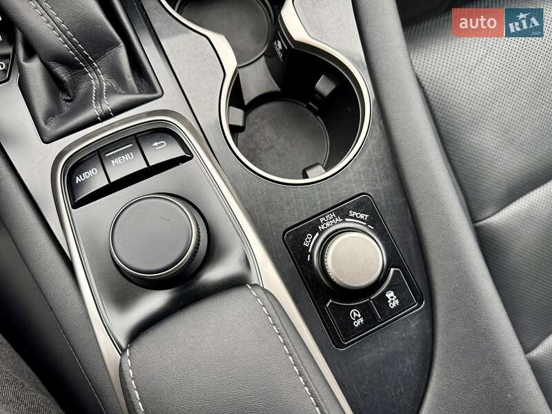 Позашляховик / Кросовер Lexus RX 2016 в Києві