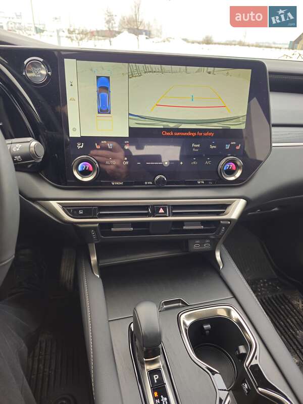 Внедорожник / Кроссовер Lexus RX 2023 в Коростене