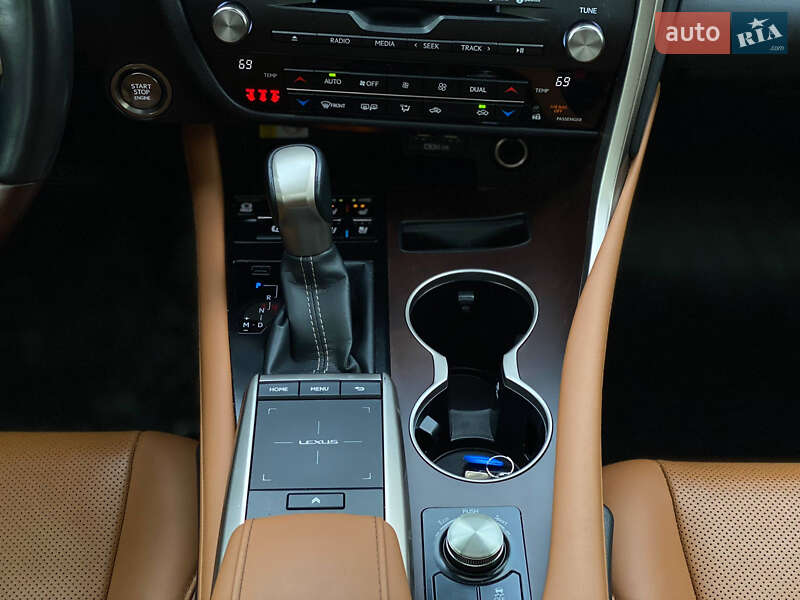 Позашляховик / Кросовер Lexus RX 2021 в Львові