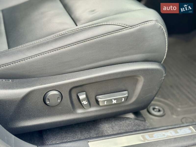 Позашляховик / Кросовер Lexus RX 2016 в Києві