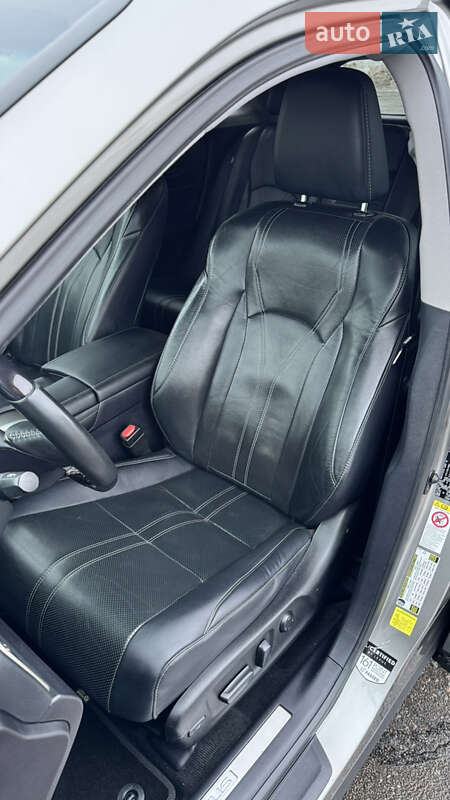 Позашляховик / Кросовер Lexus RX 2017 в Києві