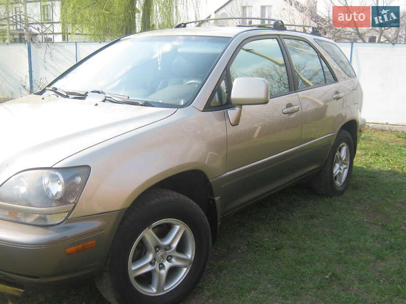 Позашляховик / Кросовер Lexus RX 1999 в Броварах