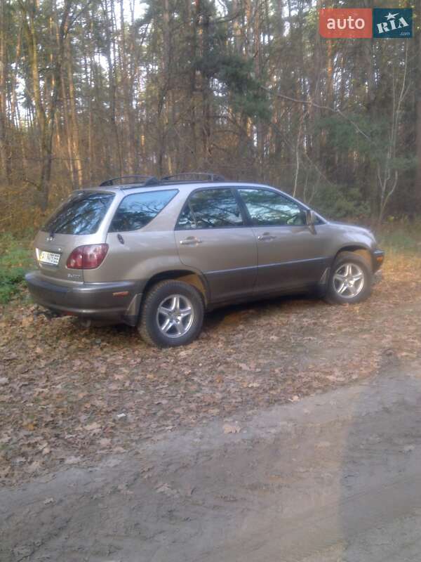 Позашляховик / Кросовер Lexus RX 1999 в Броварах
