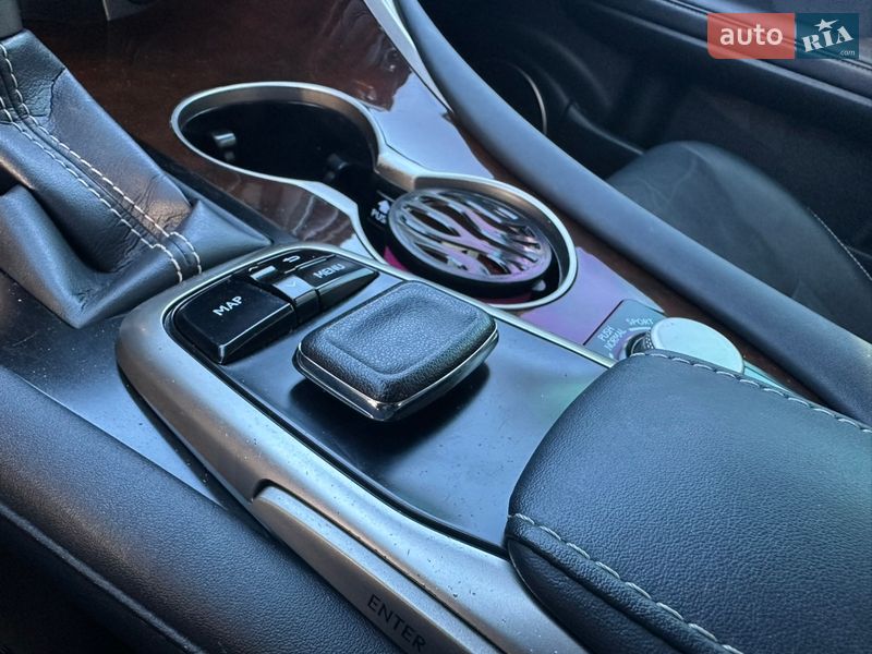 Позашляховик / Кросовер Lexus RX 2018 в Києві