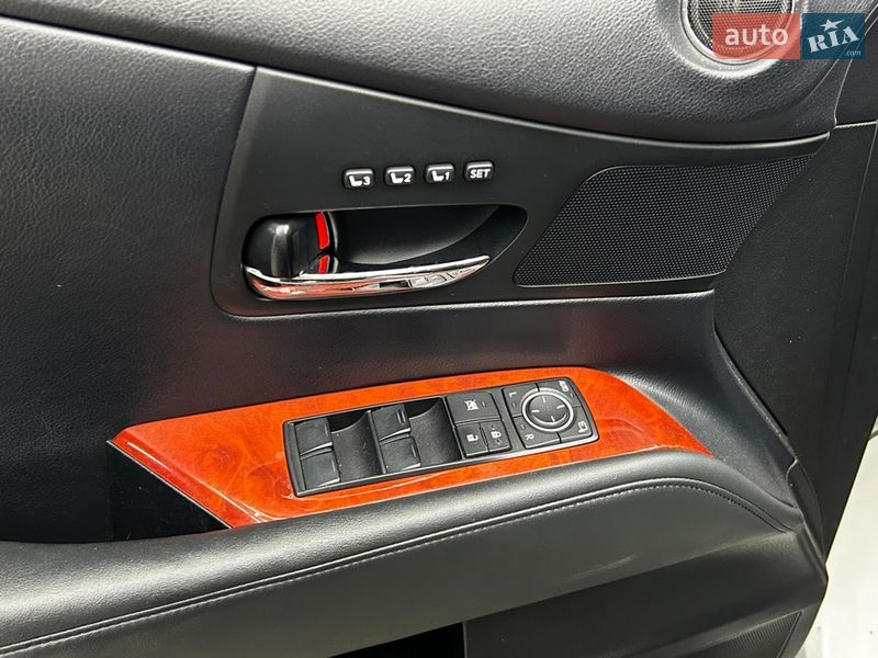 Внедорожник / Кроссовер Lexus RX 2011 в Черновцах