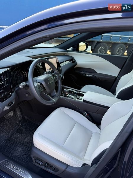 Внедорожник / Кроссовер Lexus RX 2023 в Днепре