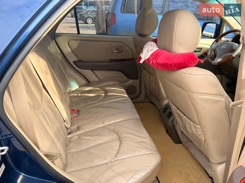 Внедорожник / Кроссовер Lexus RX 2003 в Одессе