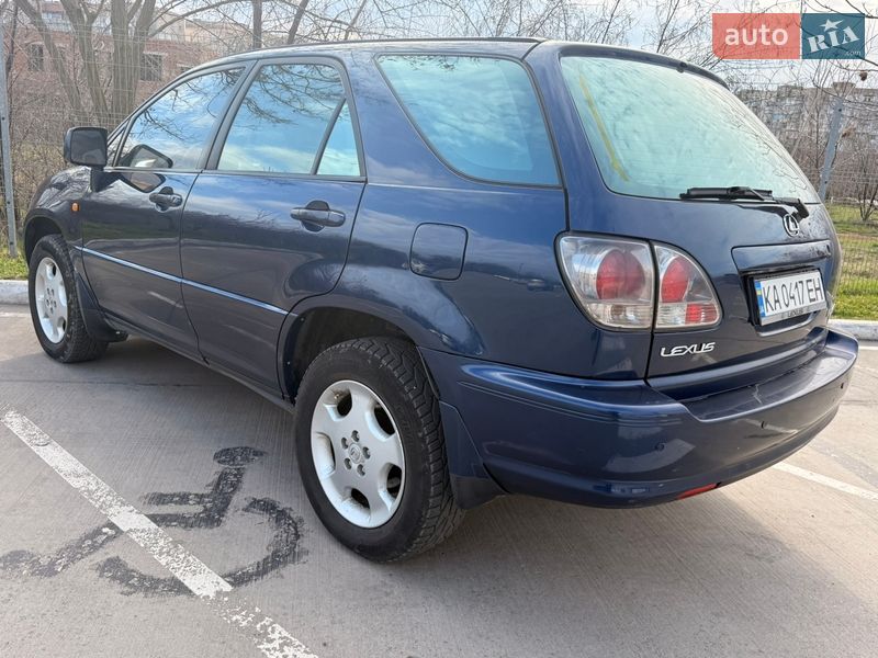 Внедорожник / Кроссовер Lexus RX 2003 в Одессе