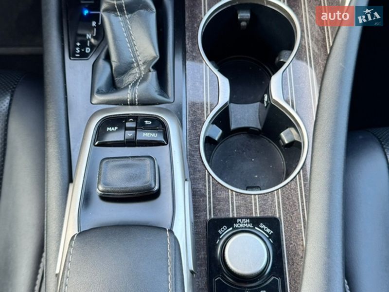 Позашляховик / Кросовер Lexus RX 2017 в Києві