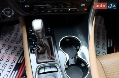 Внедорожник / Кроссовер Lexus RX 2018 в Львове