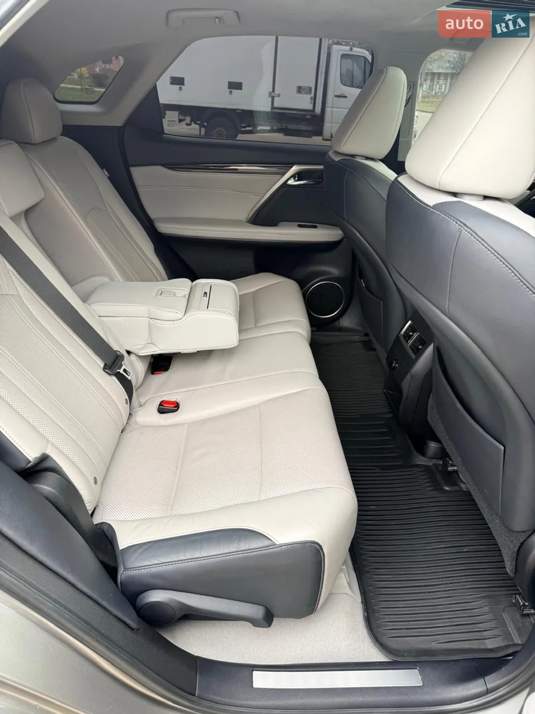 2019 Lexus RX - мініатюра 9