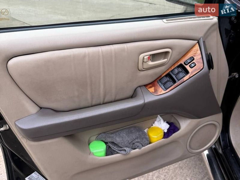 Позашляховик / Кросовер Lexus RX 1999 в Білгороді-Дністровському