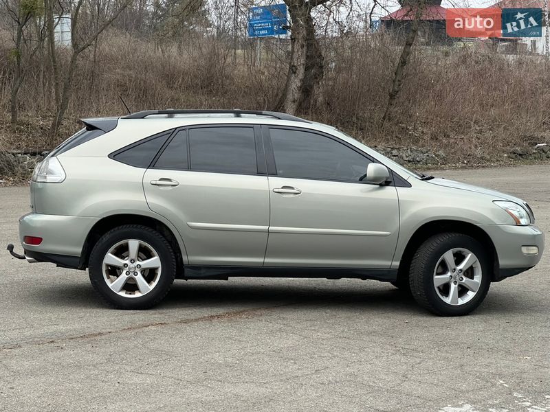 Внедорожник / Кроссовер Lexus RX 2004 в Городище