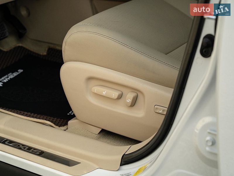 Внедорожник / Кроссовер Lexus RX 2015 в Черновцах