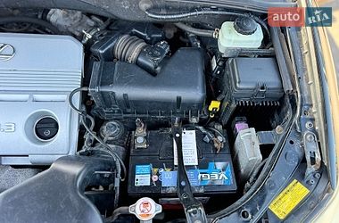 Внедорожник / Кроссовер Lexus RX 2005 в Киеве