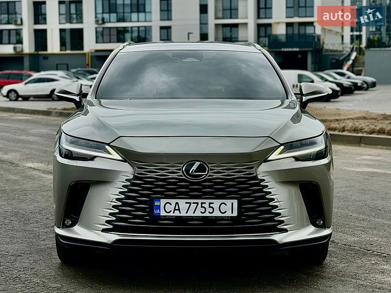 2023 Lexus RX, VIN JTJCHBJA002004348:plate — фото 1 (autoria)