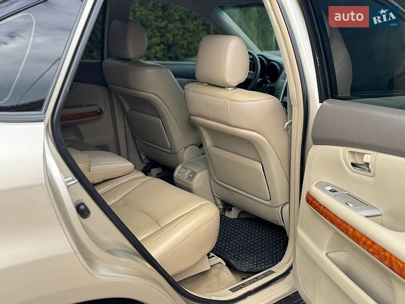 Внедорожник / Кроссовер Lexus RX 2005 в Гоще