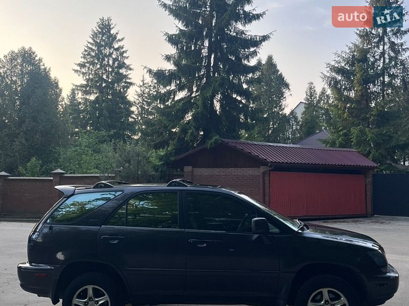 Внедорожник / Кроссовер Lexus RX 2002 в Львове