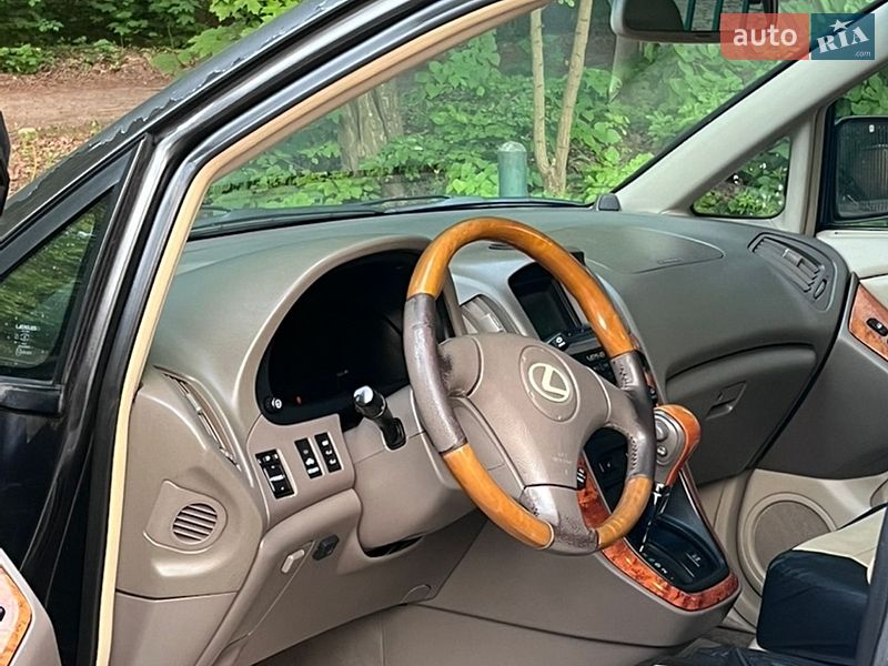 Позашляховик / Кросовер Lexus RX 2002 в Львові
