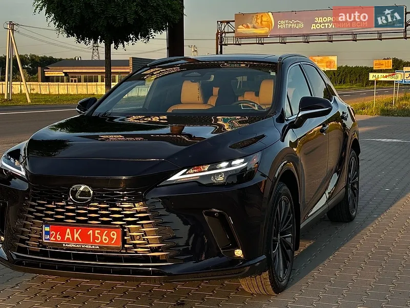 Lexus RX 2025