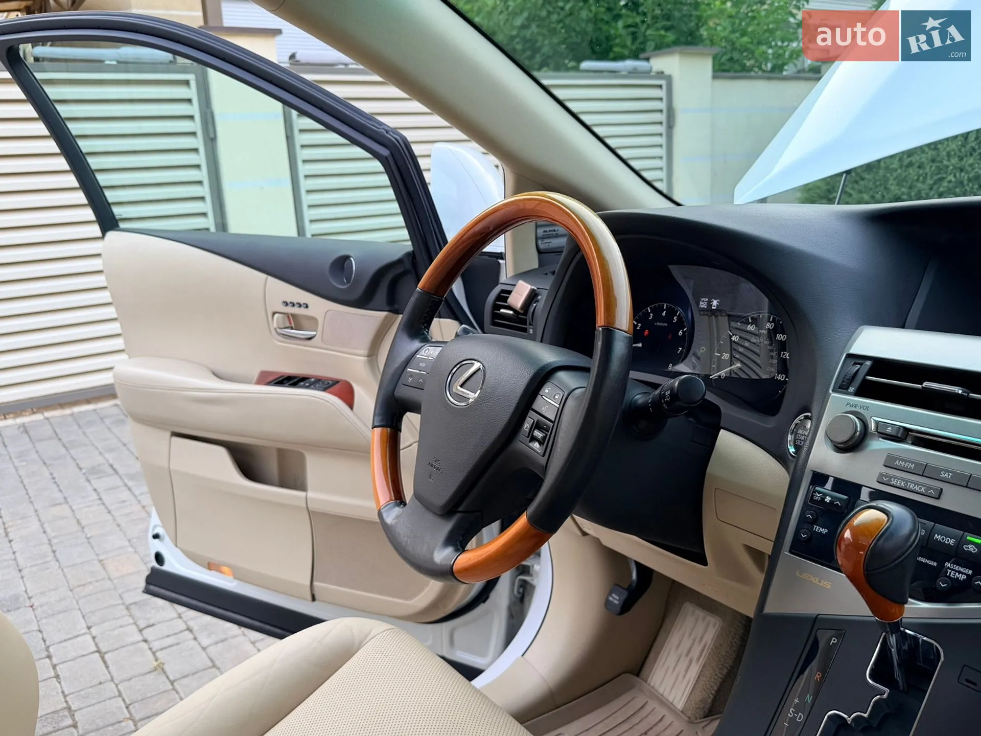 Lexus RX 2011 VIN 2T2BK1BA8BC103122 фото оголошення 10 з 101