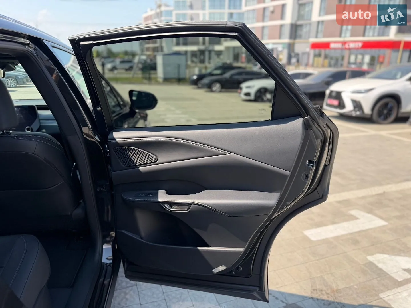2023 Lexus RX - мініатюра 27