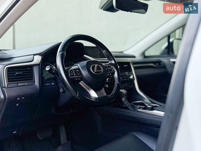 Внедорожник / Кроссовер Lexus RX 2018 в Тернополе