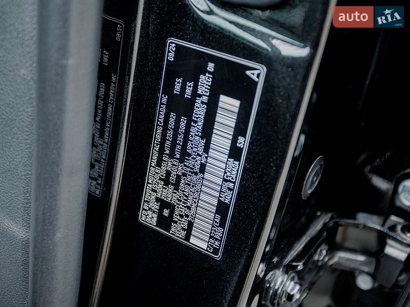 Позашляховик / Кросовер Lexus RX 2024 в Чернівцях