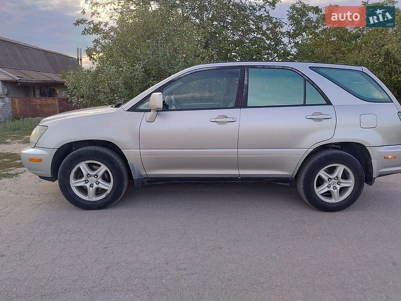 Внедорожник / Кроссовер Lexus RX 1999 в Днепре