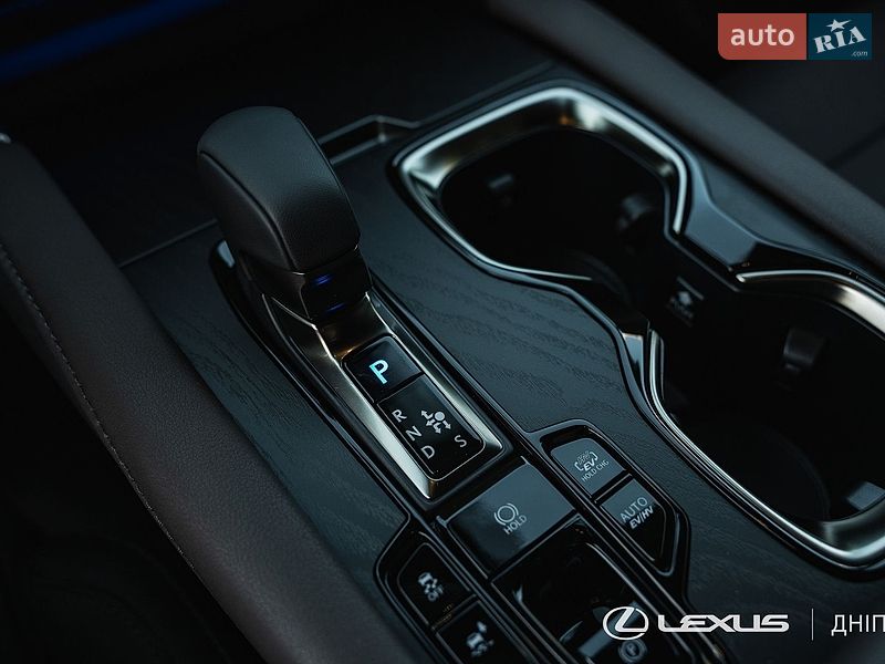Внедорожник / Кроссовер Lexus RX 2025 в Днепре