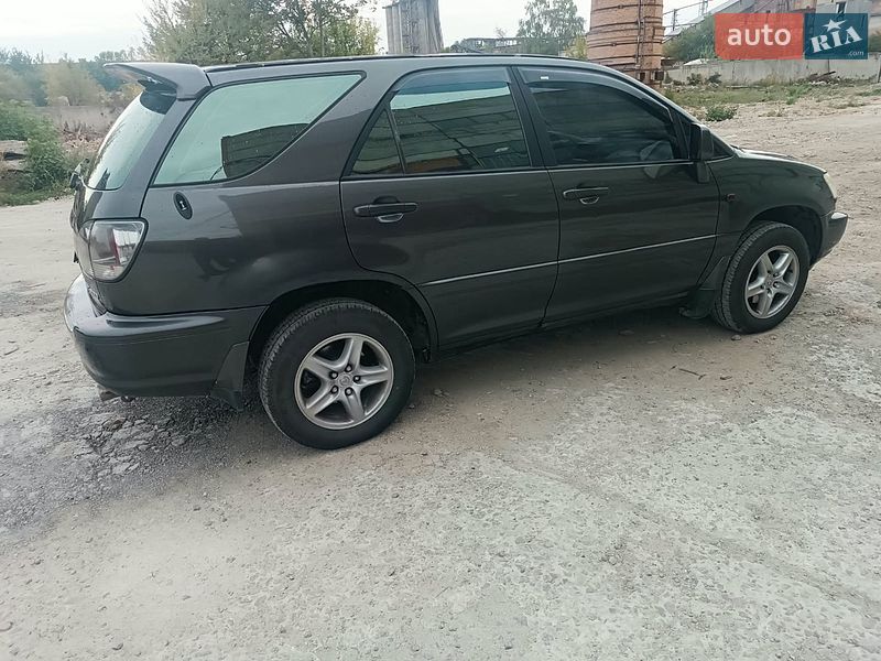 Внедорожник / Кроссовер Lexus RX 2002 в Тернополе