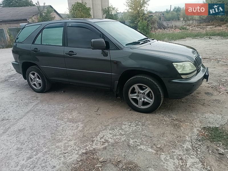 Внедорожник / Кроссовер Lexus RX 2002 в Тернополе