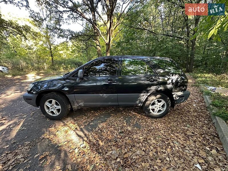 Внедорожник / Кроссовер Lexus RX 2000 в Полтаве