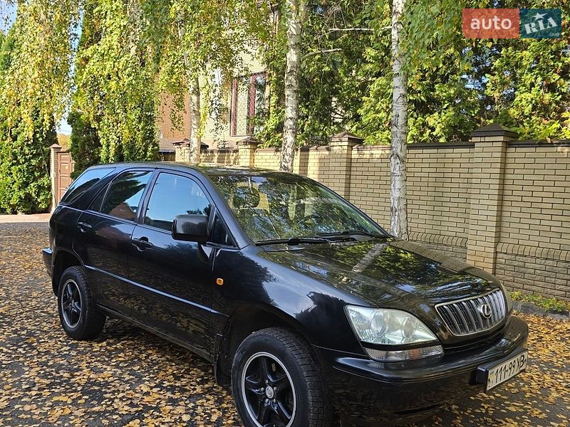Внедорожник / Кроссовер Lexus RX 2001 в Харькове