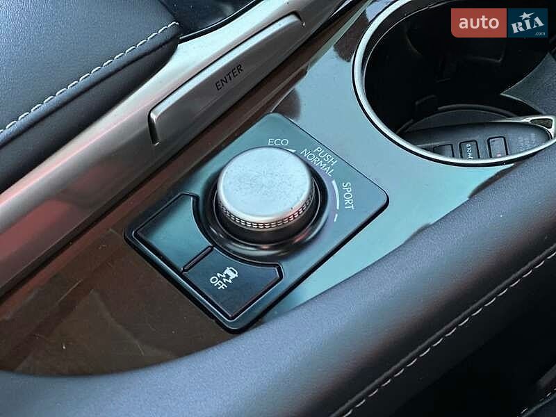 Позашляховик / Кросовер Lexus RX 2017 в Львові
