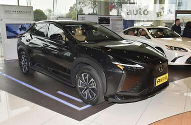 Lexus RZ 2023