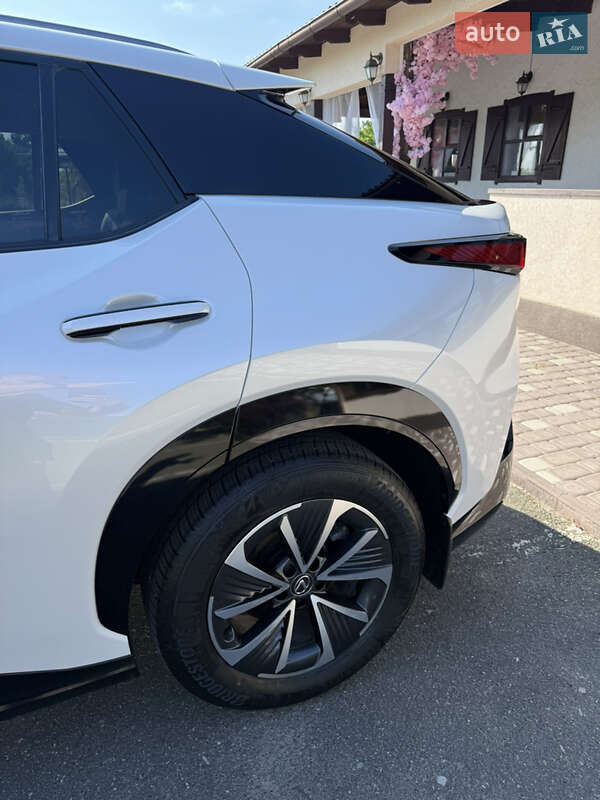 Внедорожник / Кроссовер Lexus RZ 2023 в Киеве