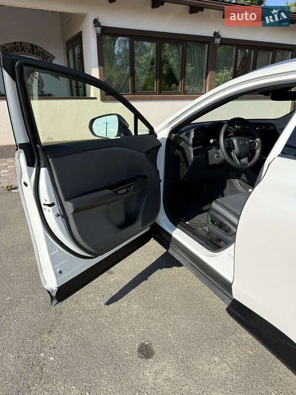 Внедорожник / Кроссовер Lexus RZ 2023 в Киеве