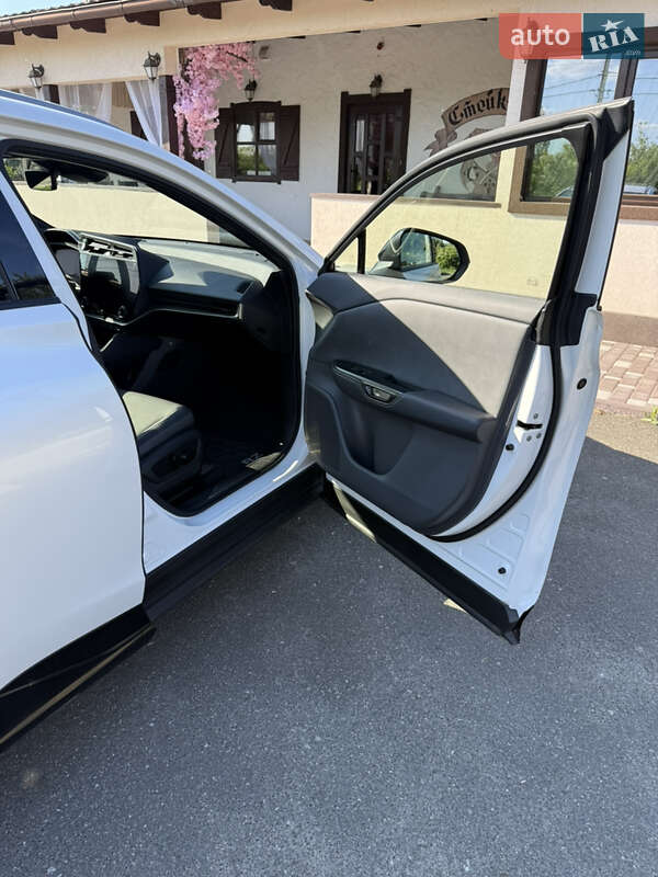 Внедорожник / Кроссовер Lexus RZ 2023 в Киеве