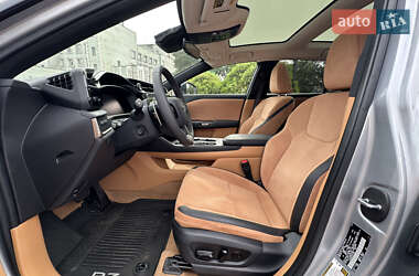 Позашляховик / Кросовер Lexus RZ 2023 в 