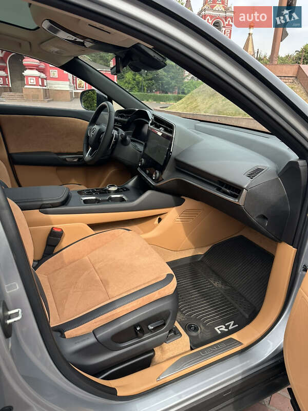 Внедорожник / Кроссовер Lexus RZ 2023 в Днепре