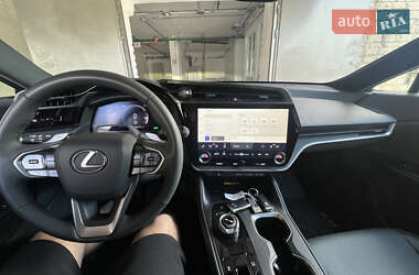 Позашляховик / Кросовер Lexus RZ 2024 в 