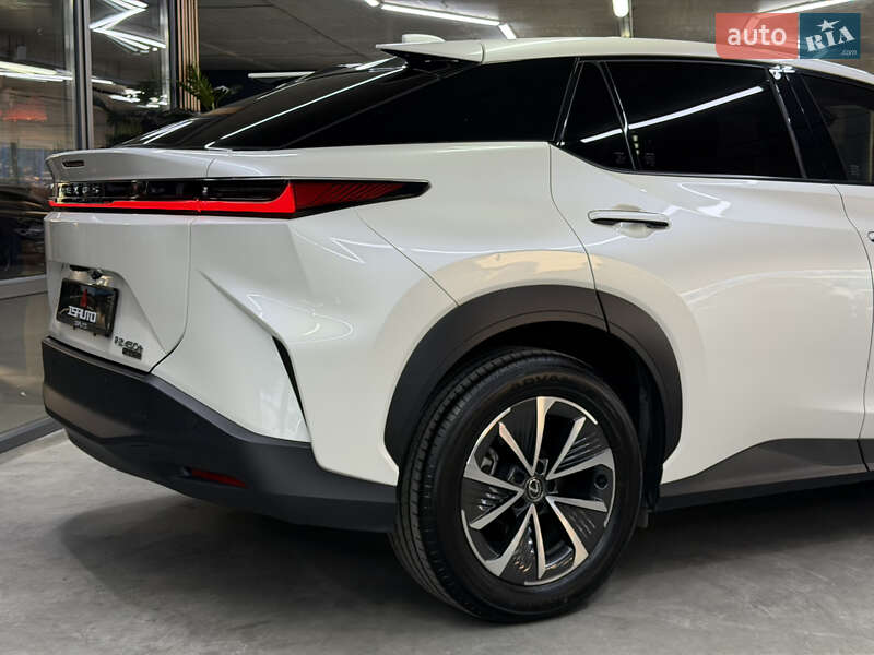 Внедорожник / Кроссовер Lexus RZ 2023 в Одессе фото 17 Внедорожник / Кроссовер Lexus RZ 2023 в Одессе