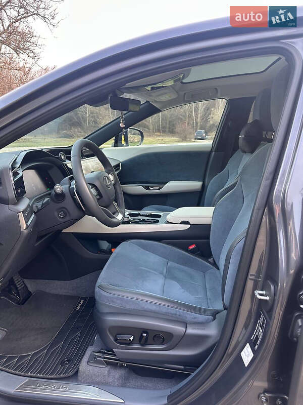 Внедорожник / Кроссовер Lexus RZ 2023 в Днепре