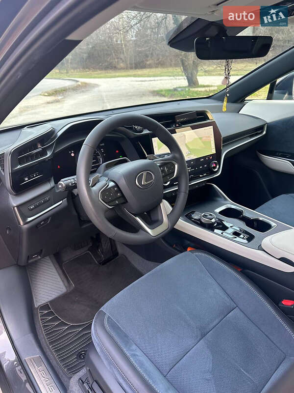 Внедорожник / Кроссовер Lexus RZ 2023 в Днепре