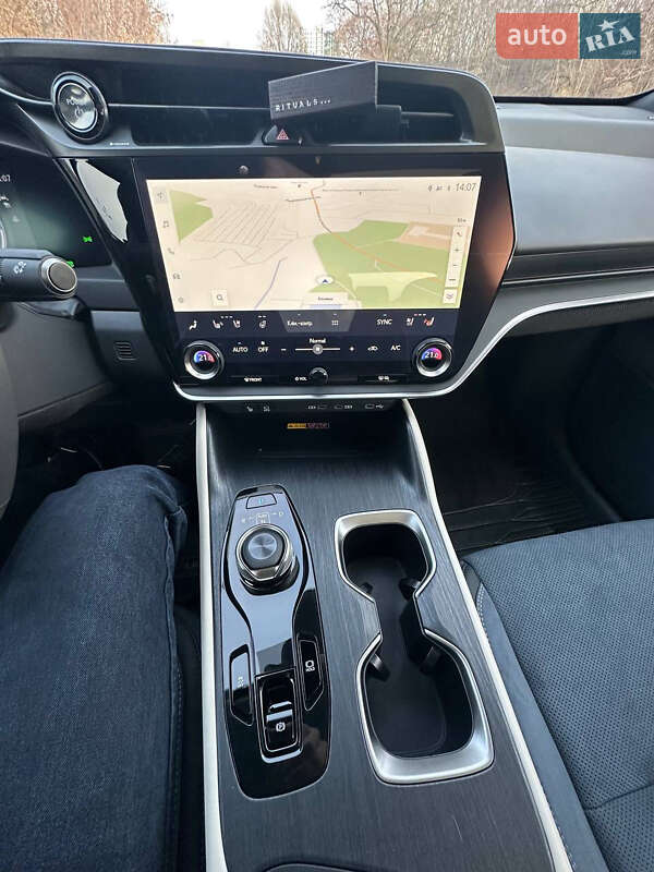Внедорожник / Кроссовер Lexus RZ 2023 в Днепре фото 26 Внедорожник / Кроссовер Lexus RZ 2023 в Днепре