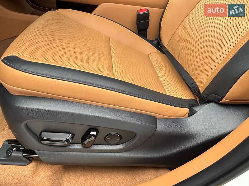 Внедорожник / Кроссовер Lexus RZ 2024 в Ивано-Франковске